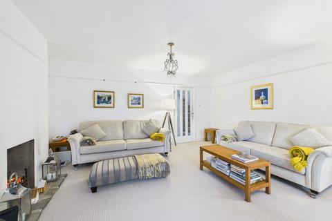 undefined, Terringes Avenue, Worthing, BN13