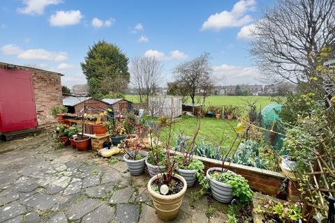 undefined, Blundell Road, Luton, Bedfordshire, LU3 1SW