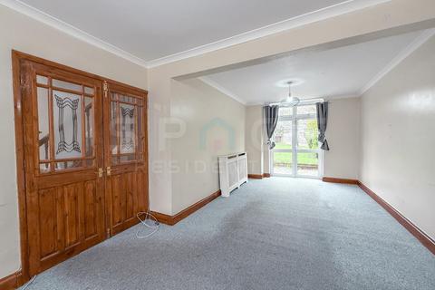 4 bedroom semi-detached house for sale, 4 Double Bedroom House in Edgware HA8