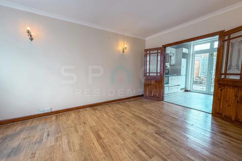 4 bedroom semi-detached house for sale, 4 Double Bedroom House in Edgware HA8