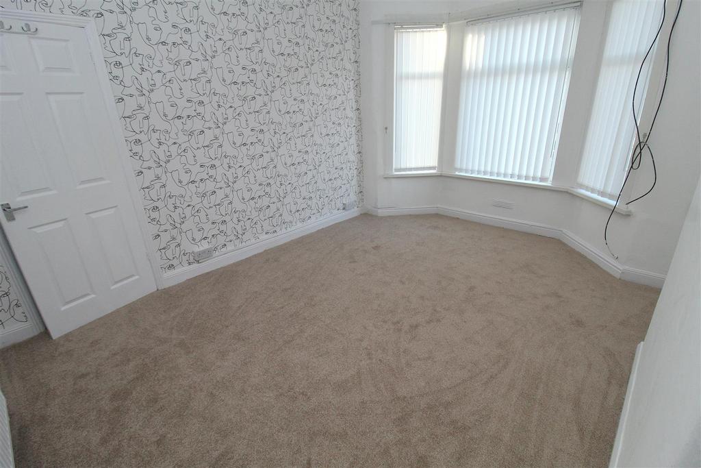 Bed1a.JPG