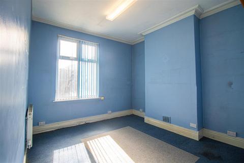 3 bedroom end of terrace house to rent, 3-Bed End-Terraced House to Let on Blackpool Road, Preston