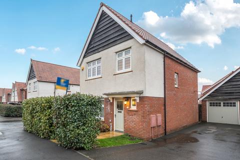 3 bedroom detached house for sale, Meadowsweet Road, Gloucestershire GL53