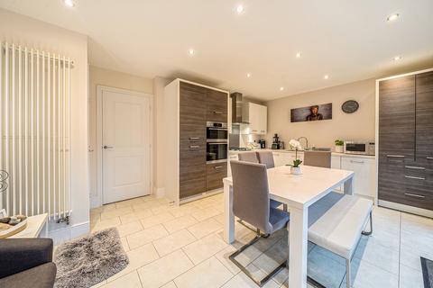 3 bedroom detached house for sale, Meadowsweet Road, Gloucestershire GL53