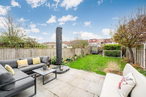 4 bedroom end of terrace house for sale, Bridgewood Road, Worcester Park