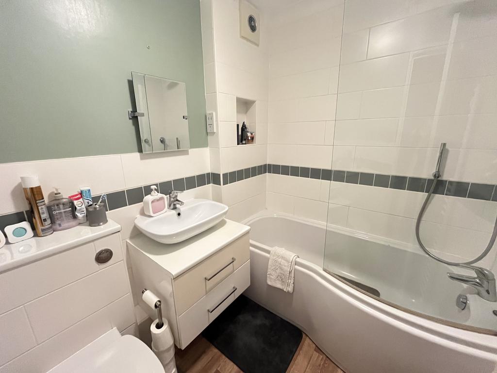 Main bethroom