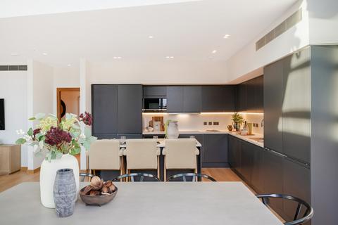 3 bedroom penthouse for sale, Betterton Street, London, WC2H