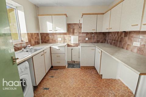 2 bedroom end of terrace house for sale, Luton Close, Lincoln