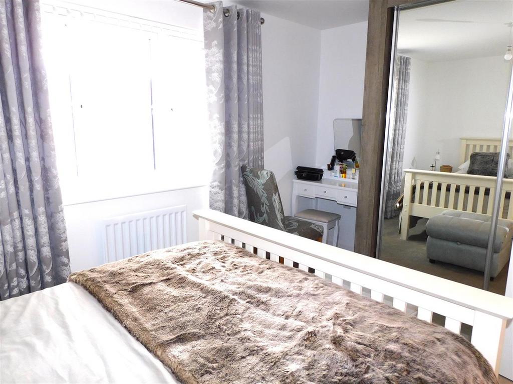 85 SW Bed 2 2.JPG