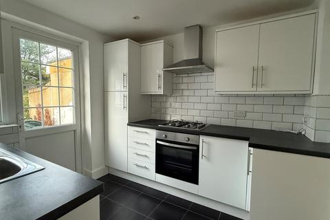 2 bedroom semi-detached bungalow for sale, Park Avenue, Potters Bar, EN6