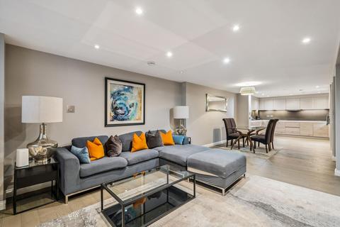 2 bedroom flat to rent, Buckingham Gate,, Westminster, London, SW1E
