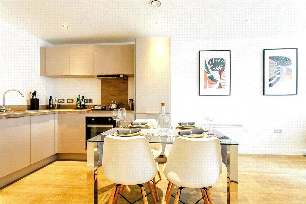 Dining Table Layout