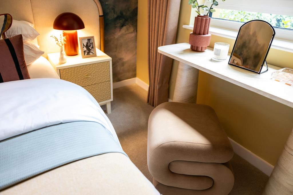 Bedroom detail