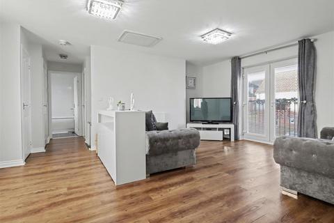 2 bedroom coach house for sale, Redpoll Road, Norwich NR8