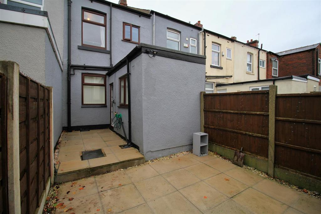 Rear Yard (2).jpg