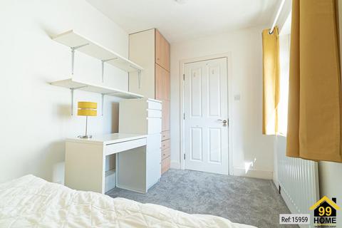 5 bedroom terraced house to rent, Avenue Road, Southampton, Hampshire, SO14