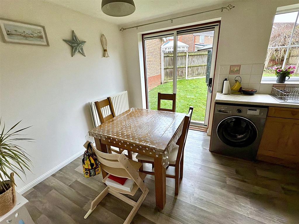 DINING AREA.jpg