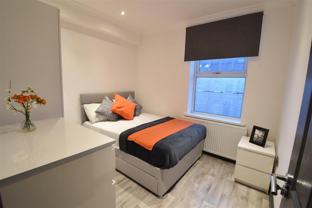 Room 2.jpg