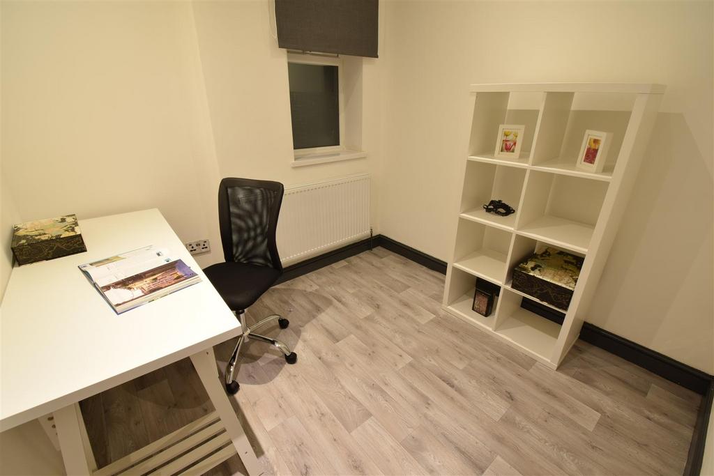 Room 6 (1).jpg