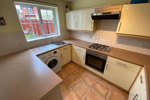 3 bedroom semi-detached house to rent, High Barns Close, Grange Park, Northampton NN4