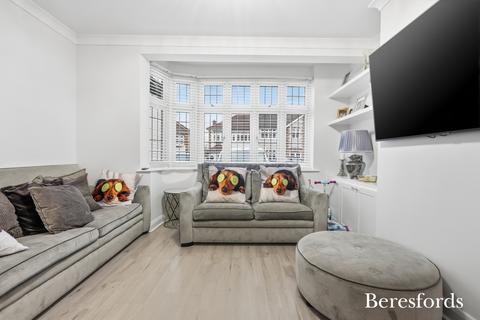 3 bedroom end of terrace house for sale, Stanley Avenue, Romford, RM2