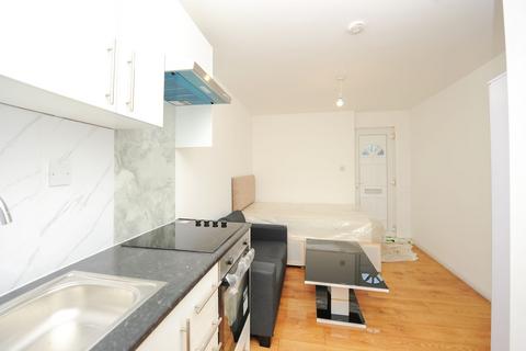 undefined, Perimeade Road, Perivale, UB6