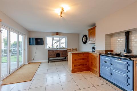 5 bedroom end of terrace house for sale, Over Lane, Bristol BS32