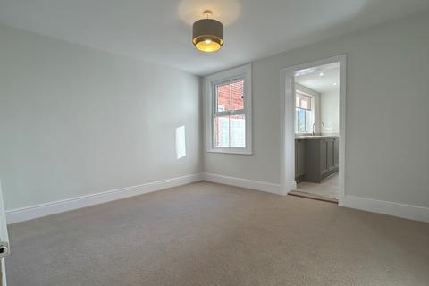 undefined, Kings Road, Reading RG4