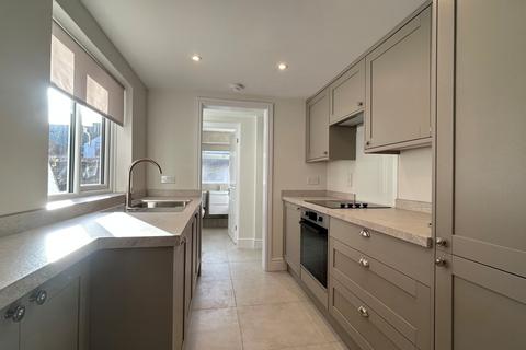 undefined, Kings Road, Reading RG4