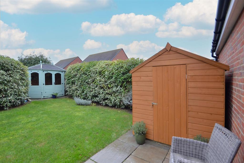 Shed and summer house.JPG