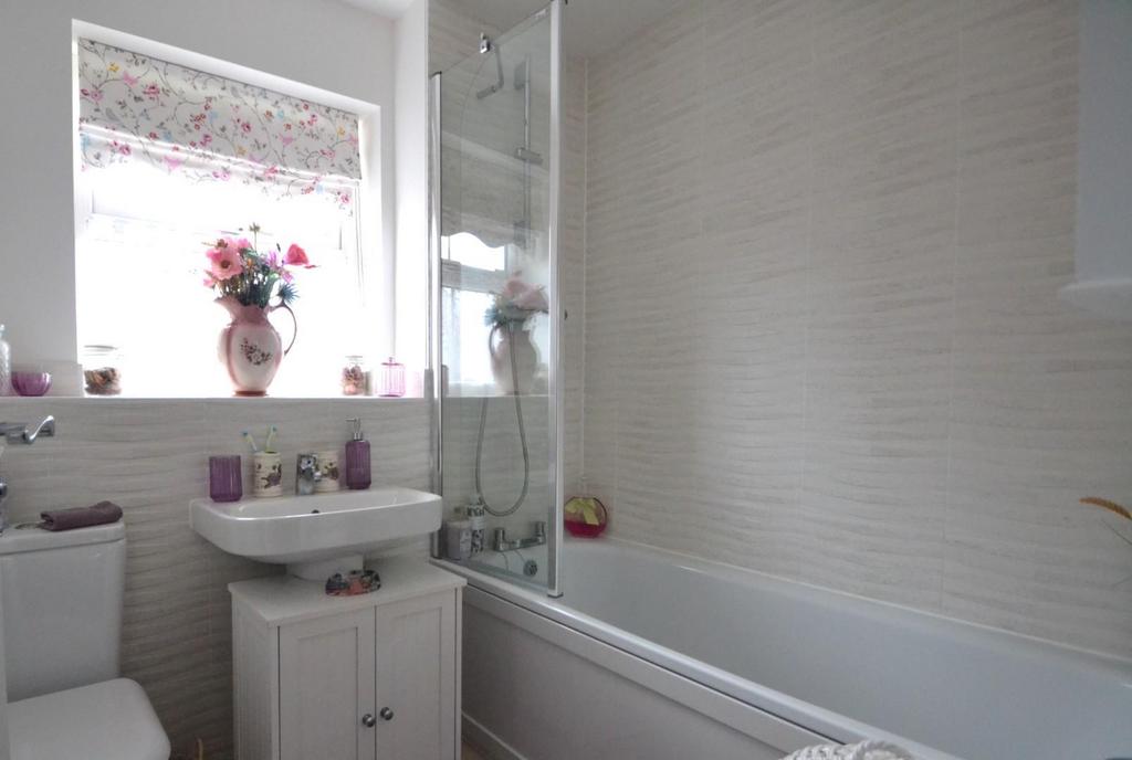 Bathroom.JPG