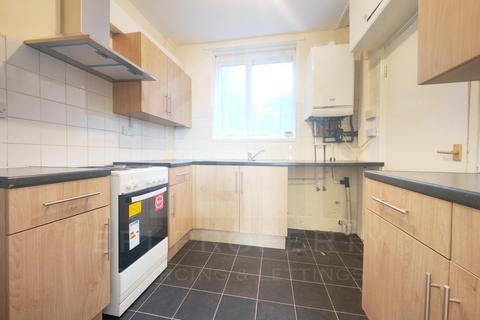 3 bedroom terraced house to rent, Donovan Road, Sheffield S5