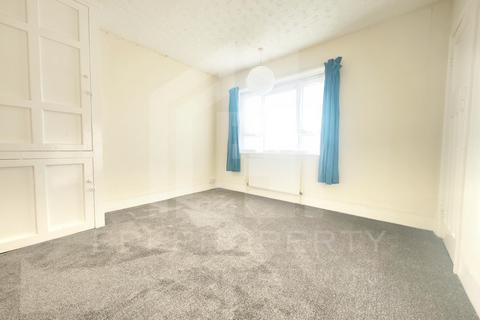 3 bedroom terraced house to rent, Donovan Road, Sheffield S5
