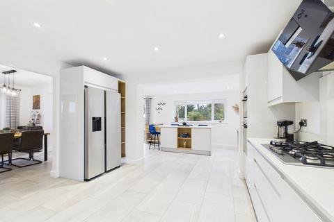 4 bedroom detached house for sale, Coopers Holt Close, Lincoln LN6