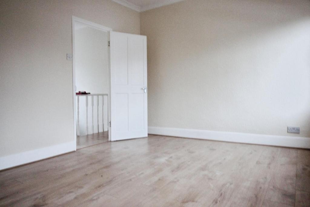 Fcea84e8-bedroom 20one 20view.JPG
