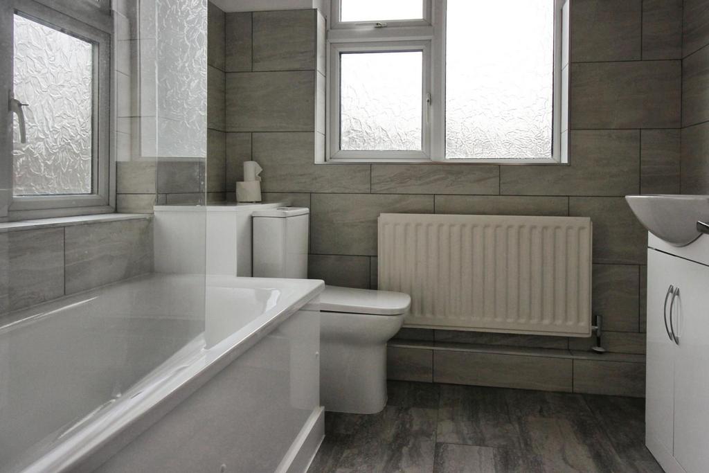 6b95c3d0-ground 20floor 20bathroom.JPG