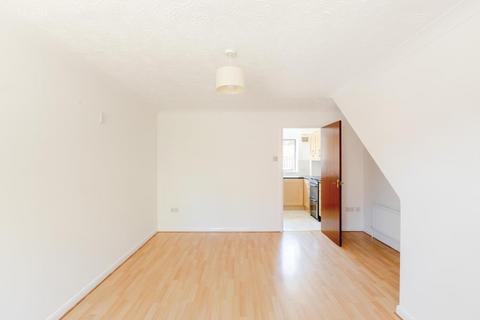 2 bedroom terraced house to rent, Meadow Way, Bristol BS32
