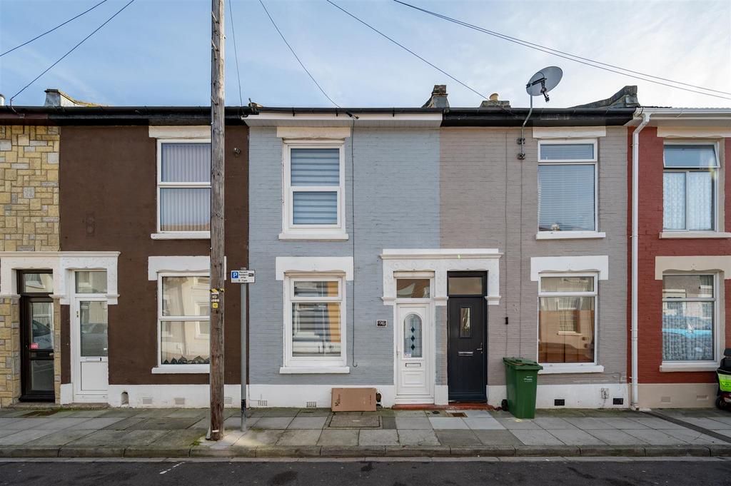 96 Esslemont Road 23 1.jpg