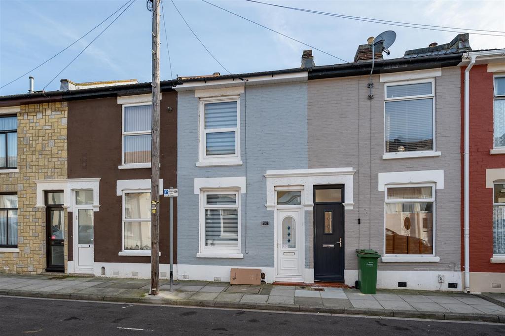 96 Esslemont Road 23 3.jpg