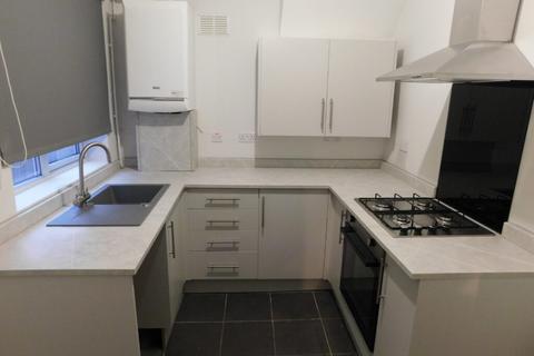2 bedroom flat to rent, Ripon Street, Gateshead