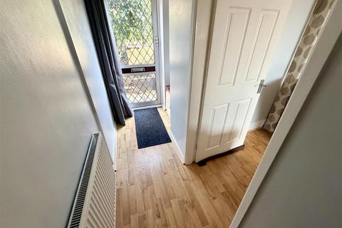3 bedroom semi-detached house for sale, Salisbury Drive, Nuneaton