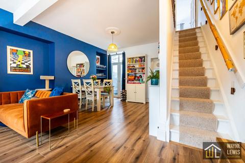 4 bedroom terraced house for sale, Niagara Street, Pontypridd, CF37 1BP