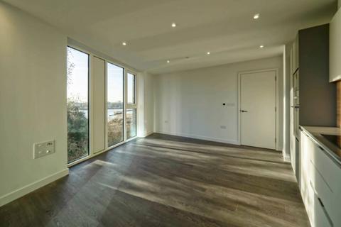 2 bedroom flat to rent, Woodberry Down, Stamford Hill, London, N4