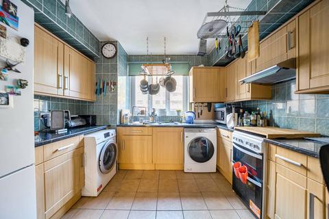 Green Lanes, Stoke Newington, London, N4