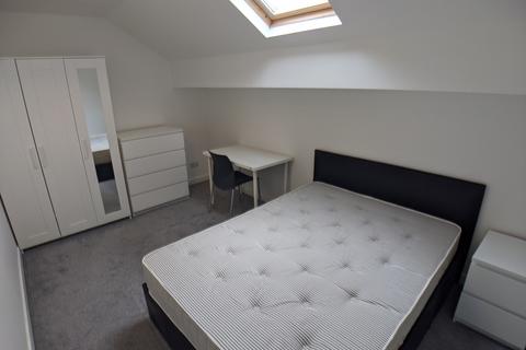 3 bedroom flat to rent, Parsonage Road, Manchester M20