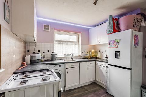 3 bedroom end of terrace house for sale, Waveney Road, Great Yarmouth