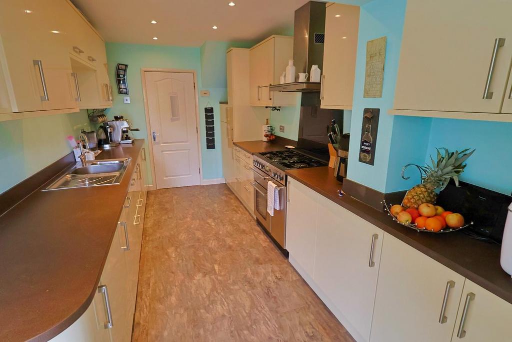 Kitchen diner