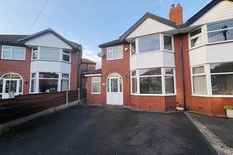 3 bedroom semi-detached house to rent, Upton Drive, Timperley, WA14