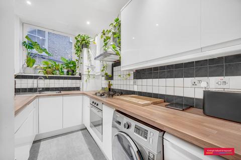 2 bedroom flat to rent, Belsize Crescent, London, NW3