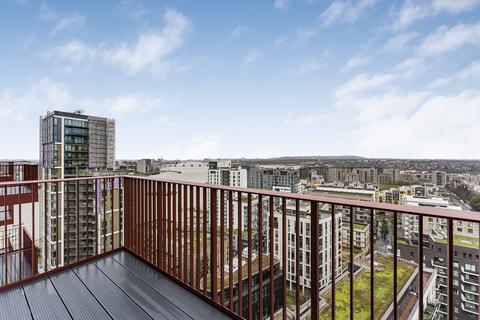 undefined, Peninsula Gardens, Greenwich Peninsula, London, SE10